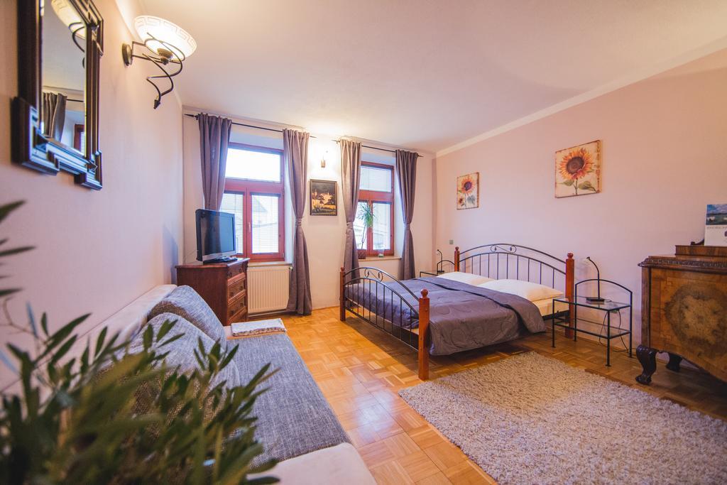 Penzion U Papousku Jindřichŭv Hradec Værelse billede
